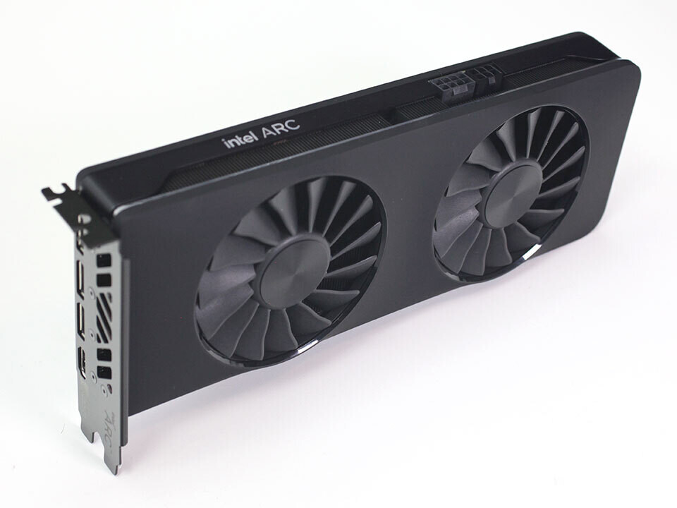 GvCF2HS4ItiETnm1.jpg