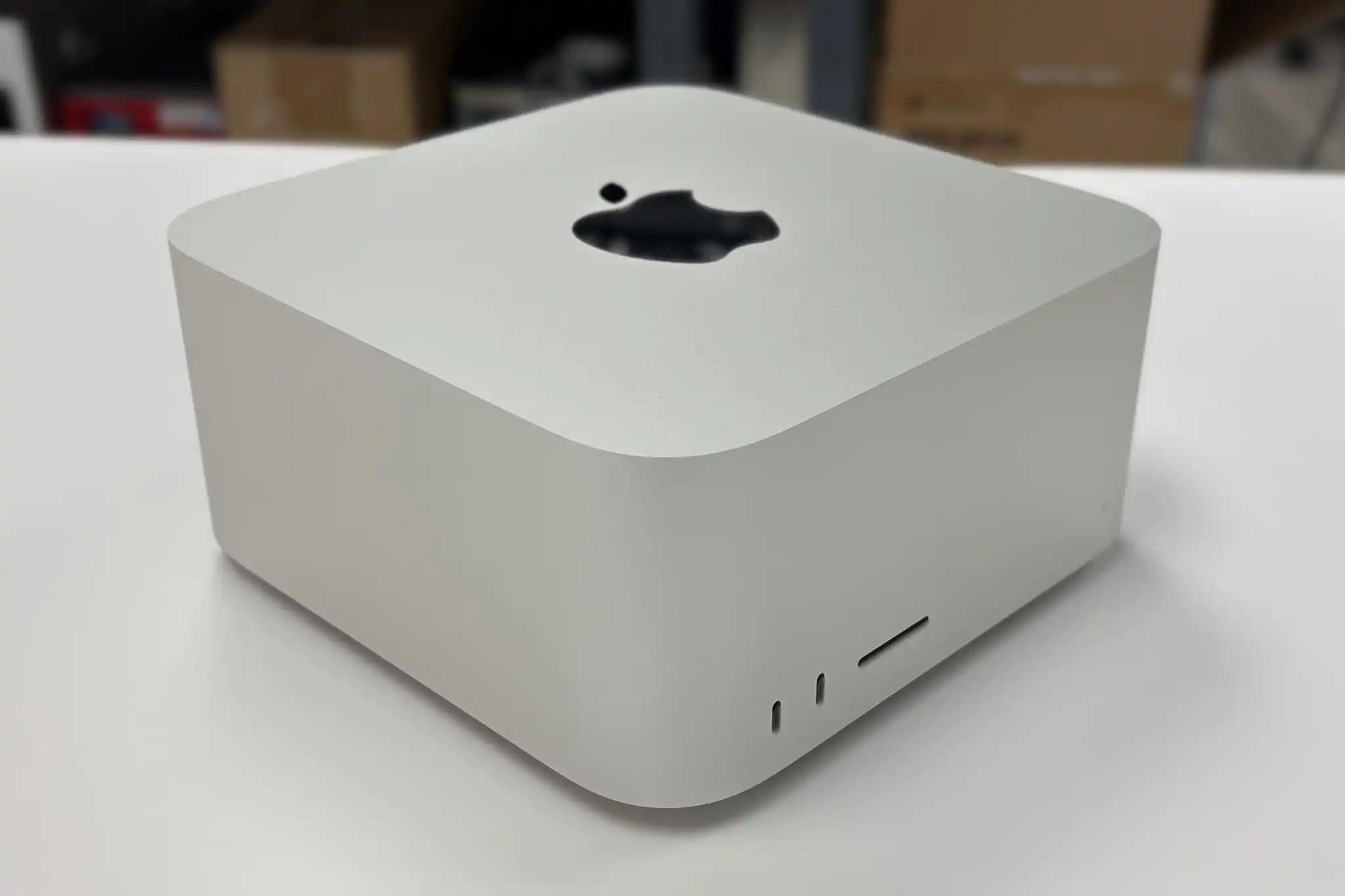 m4-mac-studio-angle-1.webp.jpg