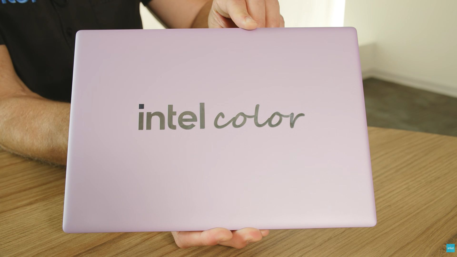 Intel-Firefly-Color-laptop-1920x1080.jpg