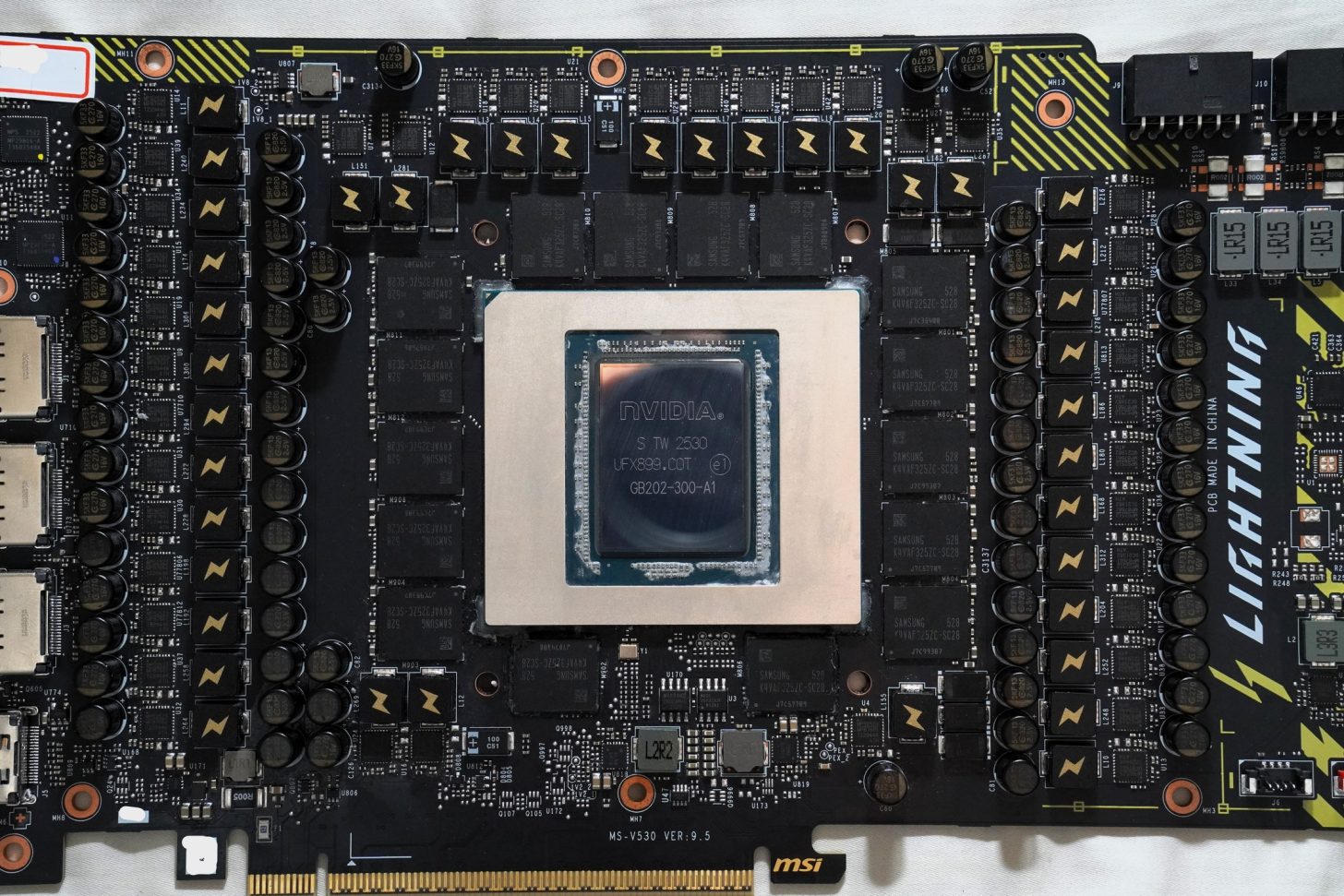 MSI-RTX-5090-Lightning-PCB-_3-1456x971.jpg