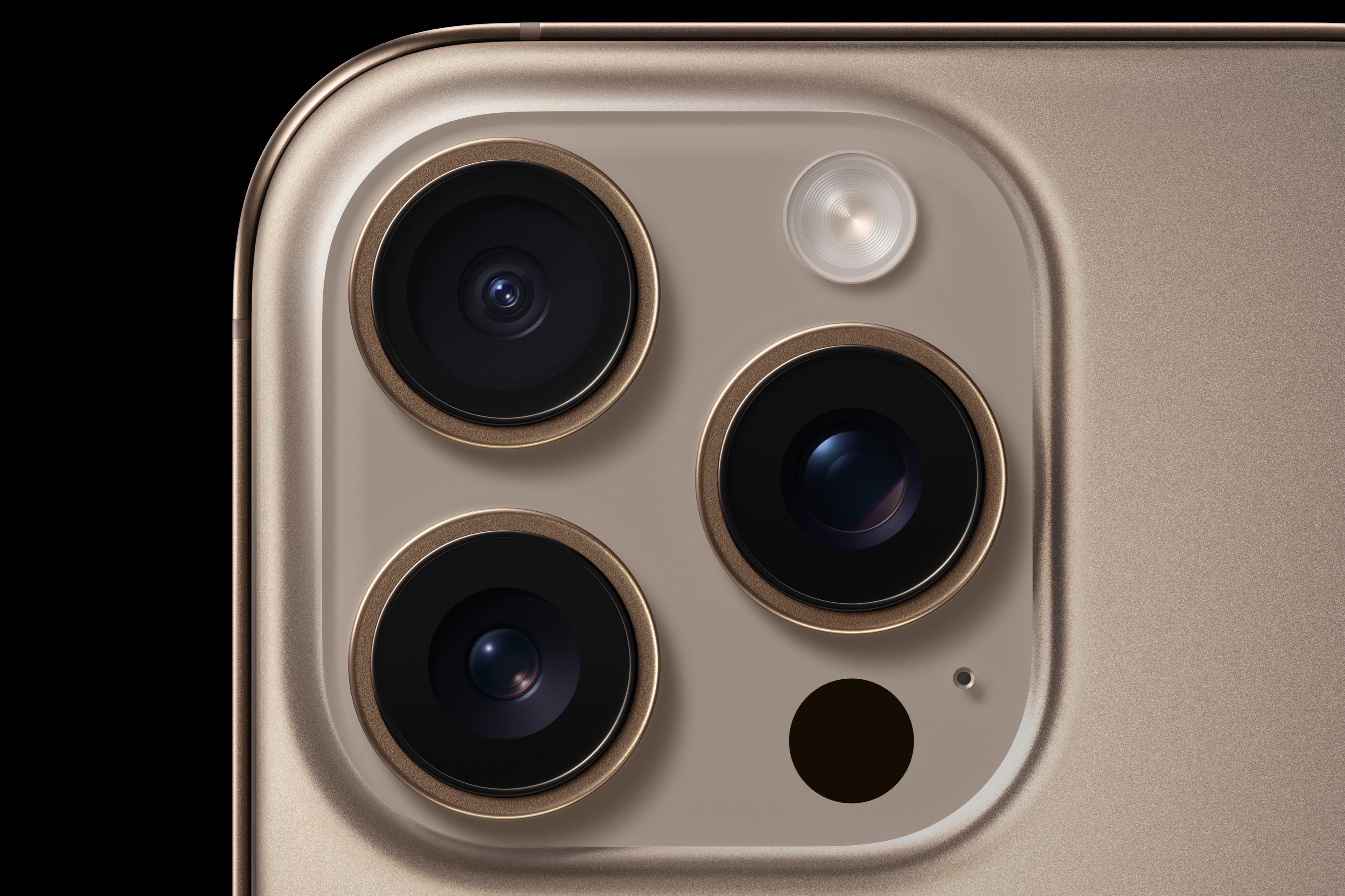 Apple-iPhone-16-Pro-camera-system-240909.jpg