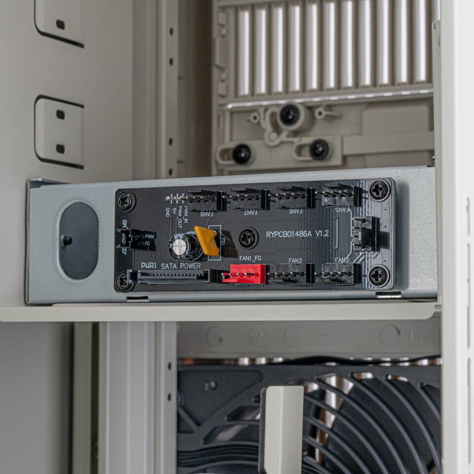 nf5TC1UU6ggr76QA.jpg