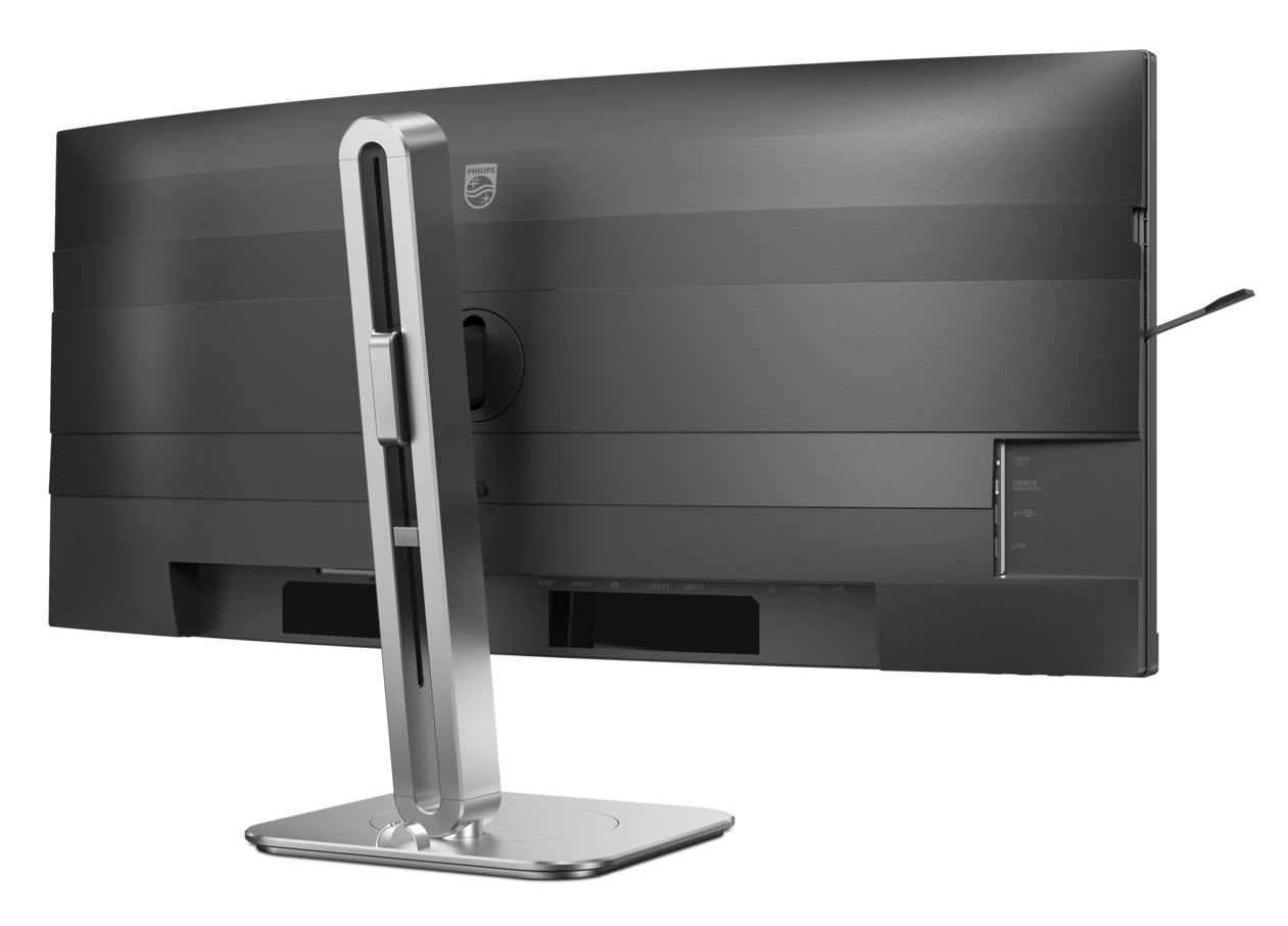 CetAcArE4s7S3dh5.jpg